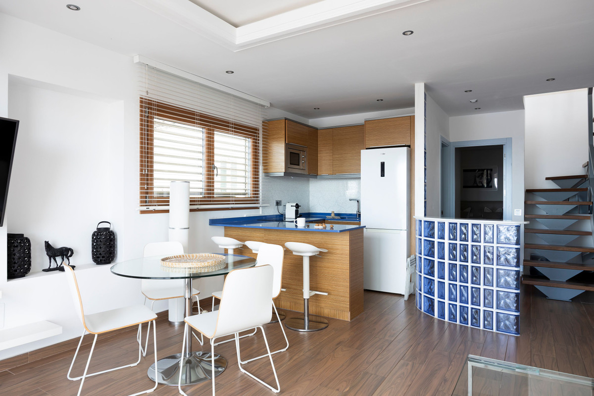 2 Bed Apartment for sale in Puerto Banús Costa Del Sol, Málaga, Spain