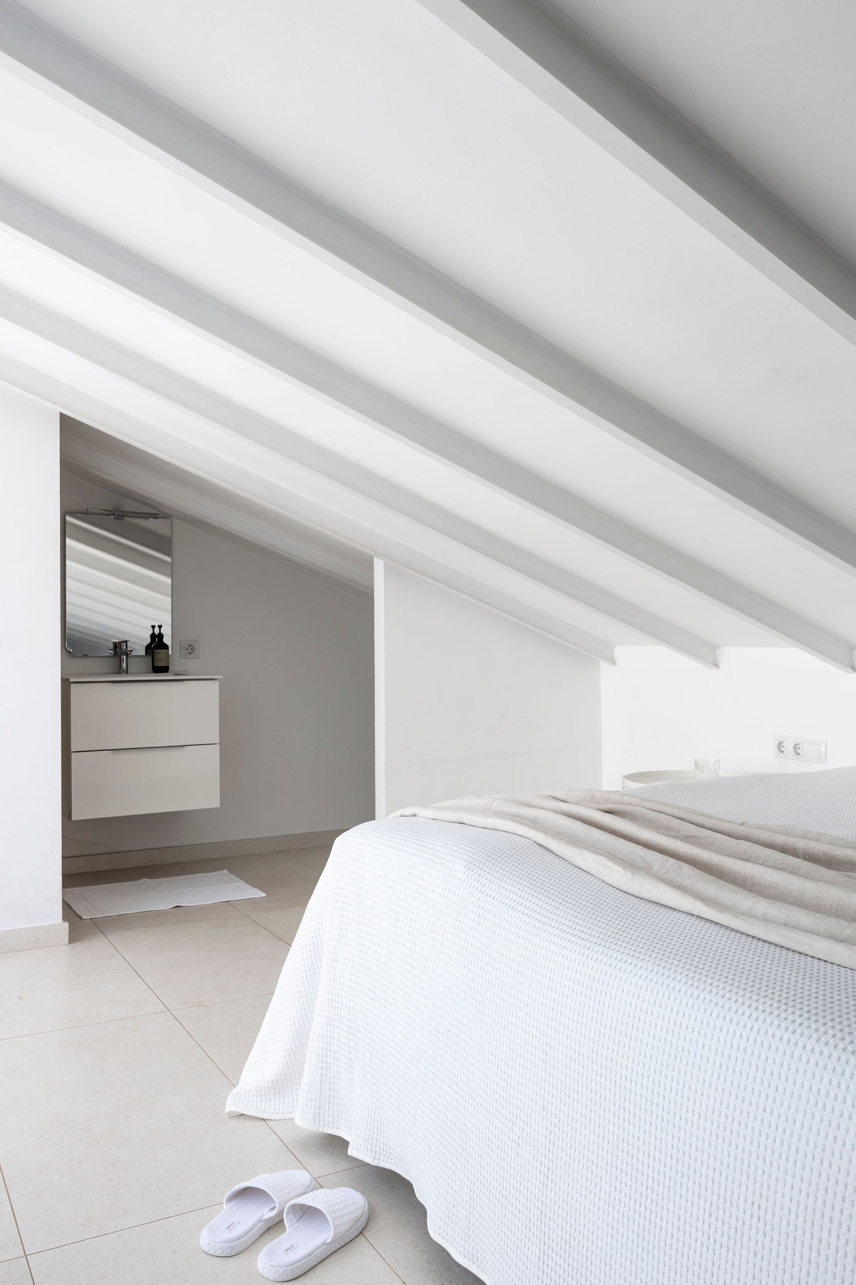 2 Bed Apartment for sale in Puerto Banús Costa Del Sol, Málaga, Spain