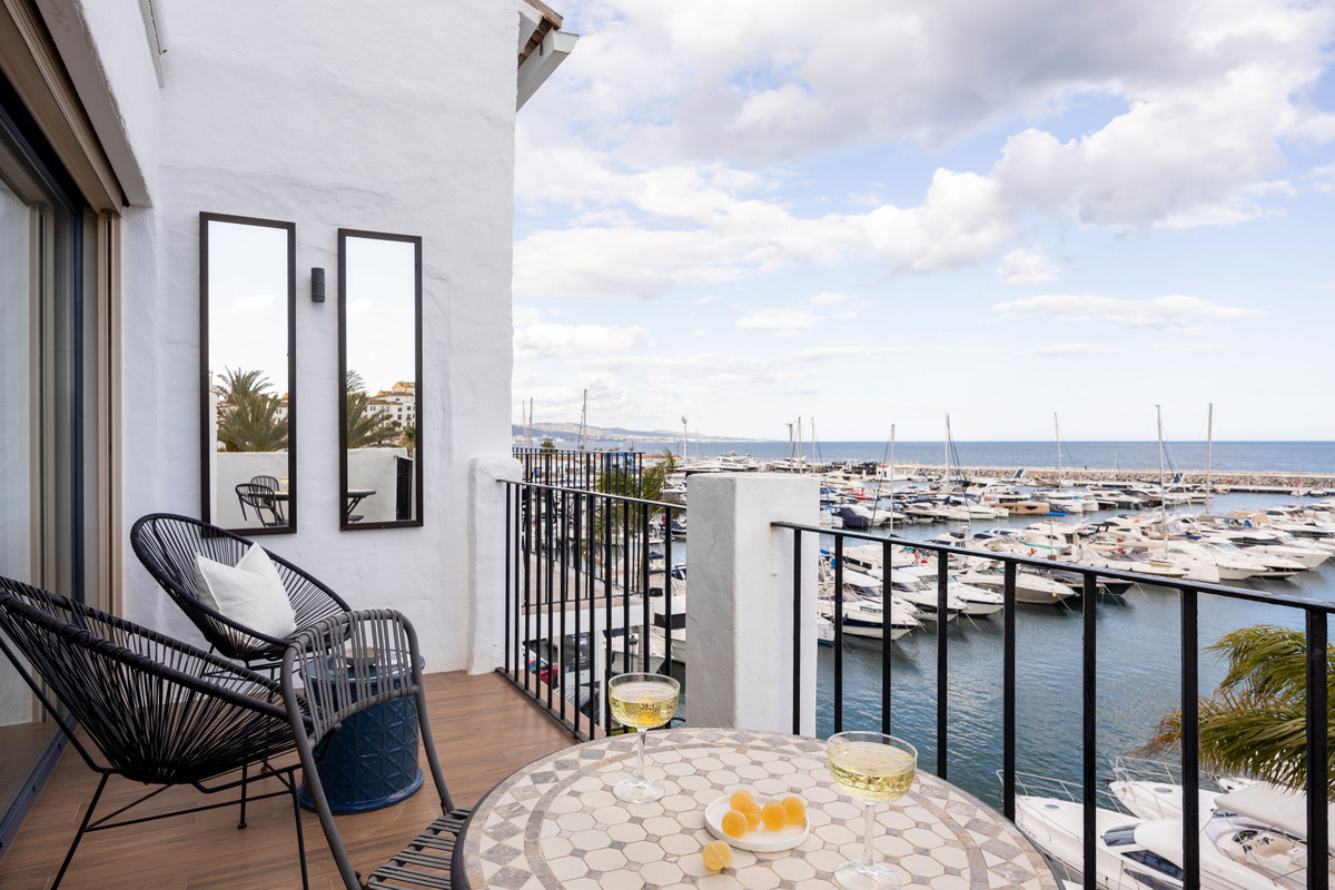 2 Bed Apartment for sale in Puerto Banús Costa Del Sol, Málaga, Spain