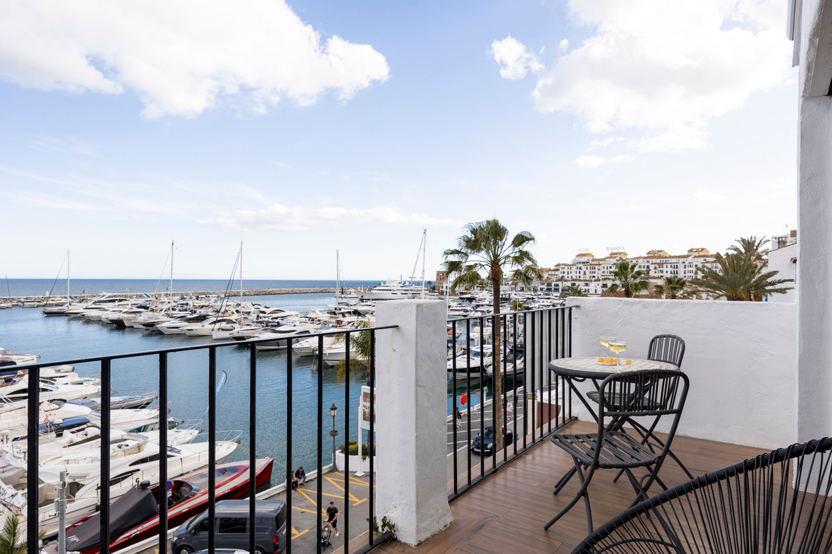 2 Bed Apartment for sale in Puerto Banús Costa Del Sol, Málaga, Spain