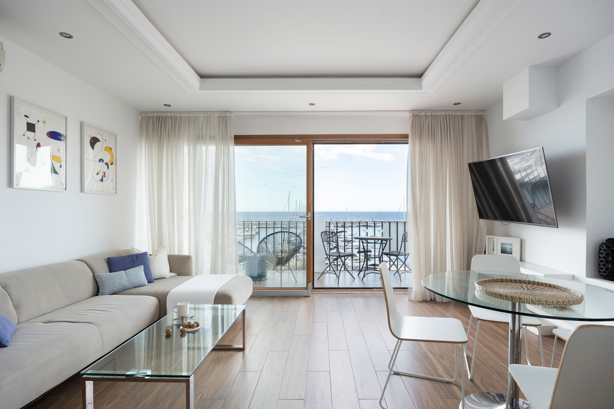2 Bed Apartment for sale in Puerto Banús Costa Del Sol, Málaga, Spain