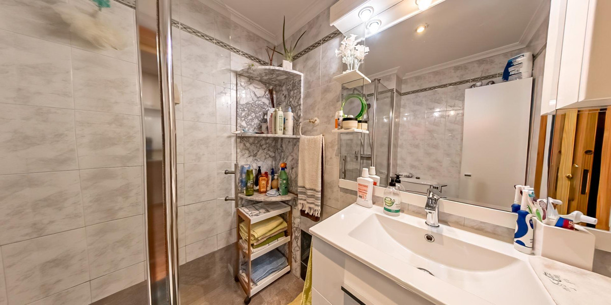 2 Bed Apartment for sale in Benidorm Costa Blanca, Alicante, Spain