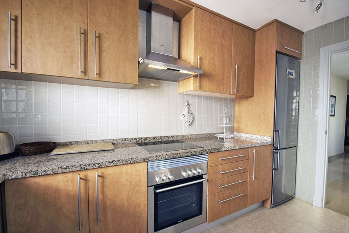 Se vende Ático de 2 dormitorios en Costa Del Sol, Cadiz, España