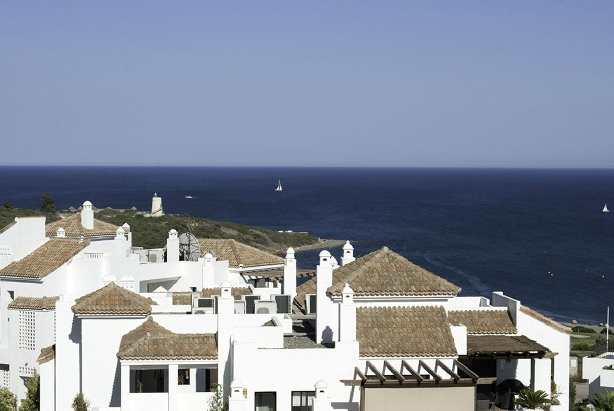 Se vende Ático de 2 dormitorios en Costa Del Sol, Cadiz, España