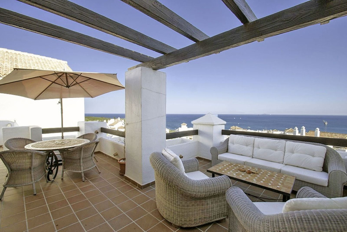 Se vende Ático de 2 dormitorios en Costa Del Sol, Cadiz, España