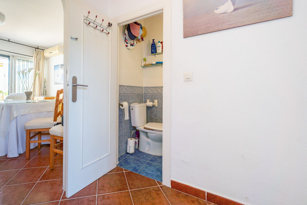 Se vende Pareada de 2 dormitorios en Costa Del Sol, Málaga, España
