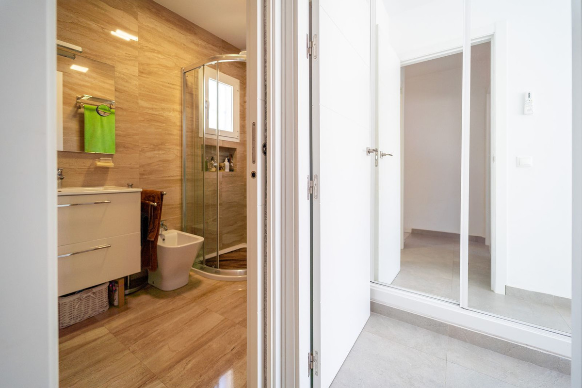 Se vende Pareada de 2 dormitorios en Costa Del Sol, Málaga, España