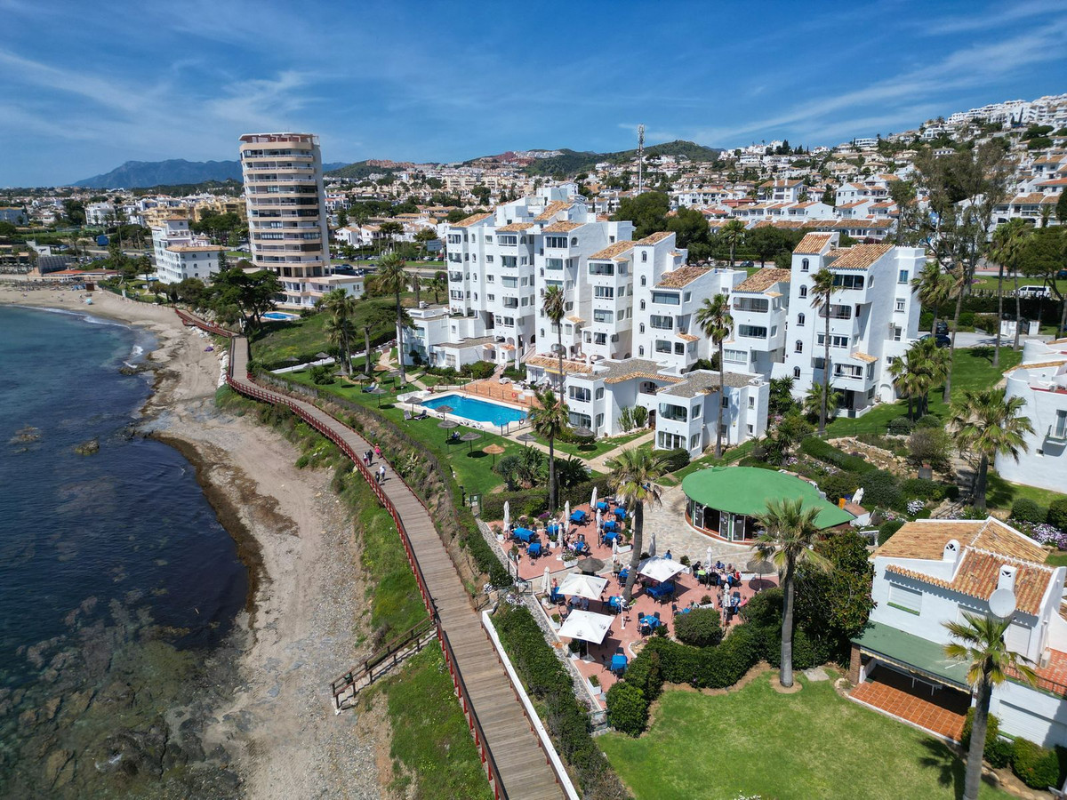 Se vende Pareada de 2 dormitorios en Costa Del Sol, Málaga, España