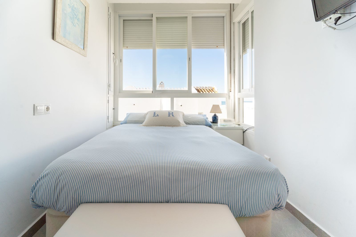 Se vende Pareada de 2 dormitorios en Costa Del Sol, Málaga, España