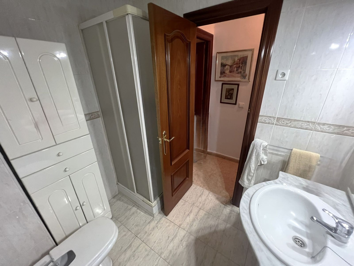 2 Bed Apartment for sale in Fuengirola Costa Del Sol, Málaga, Spain