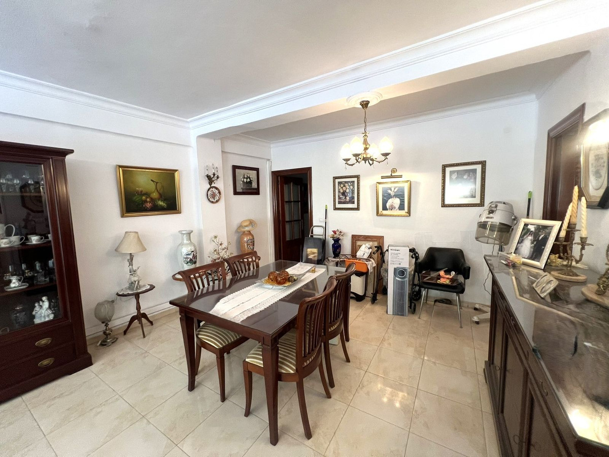 2 Bed Apartment for sale in Fuengirola Costa Del Sol, Málaga, Spain