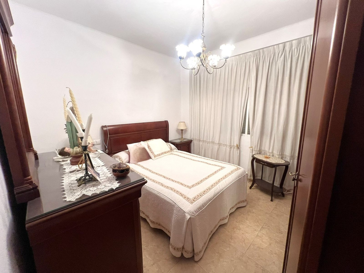 2 Bed Apartment for sale in Fuengirola Costa Del Sol, Málaga, Spain