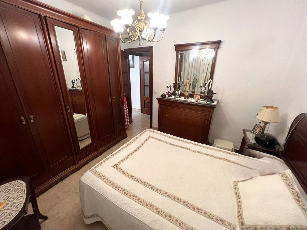 2 Bed Apartment for sale in Fuengirola Costa Del Sol, Málaga, Spain