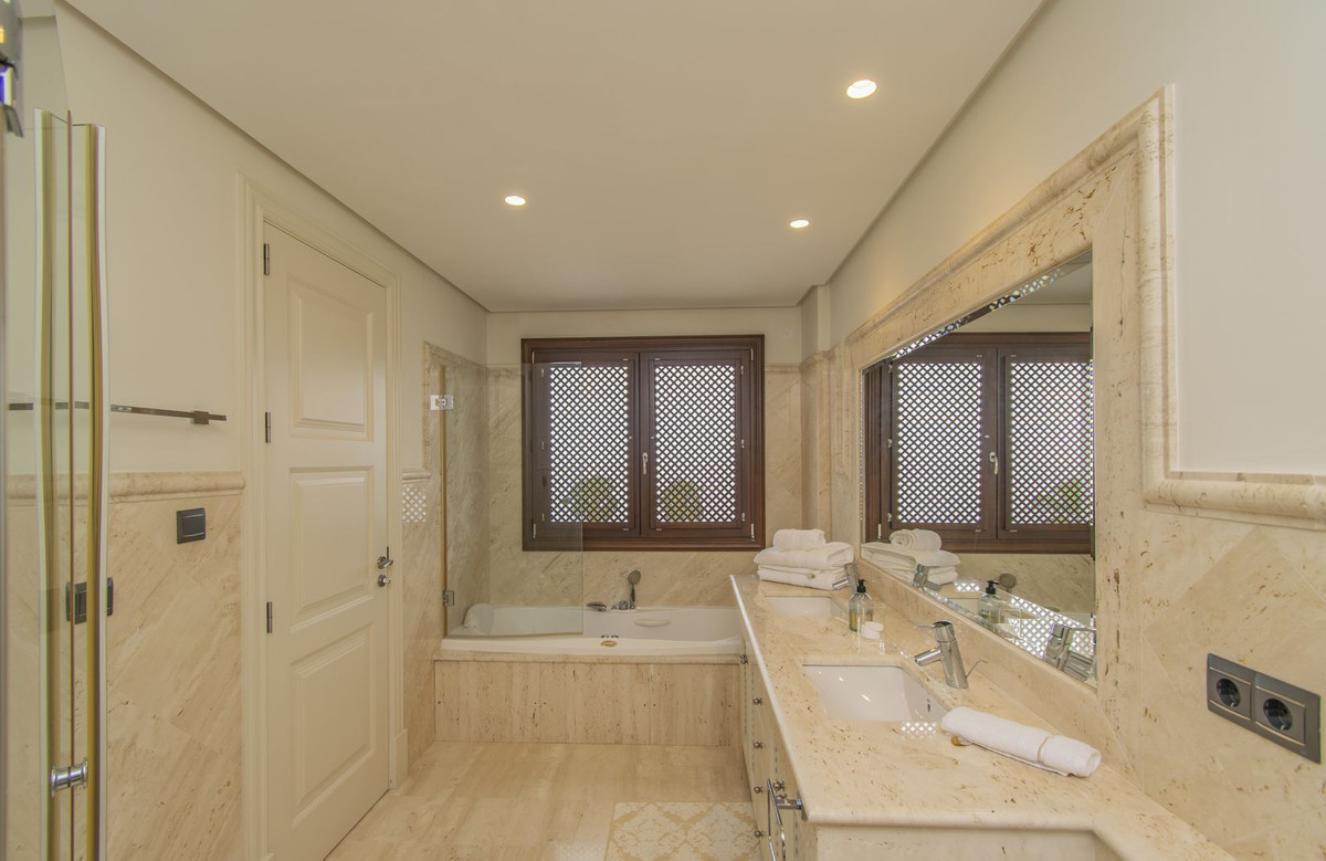 Se vende Ático de 5 dormitorios en Costa Del Sol, Málaga, España