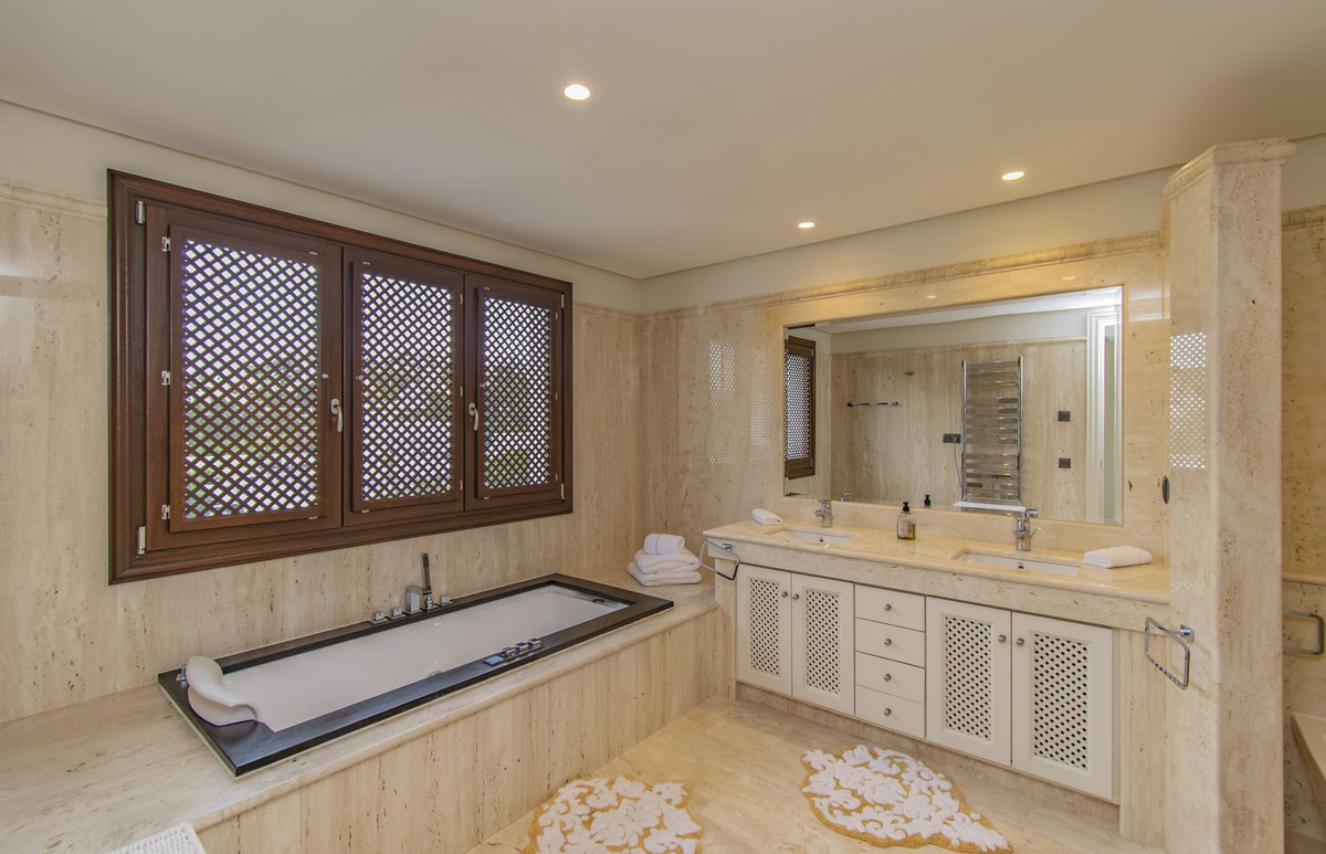 Se vende Ático de 5 dormitorios en Costa Del Sol, Málaga, España