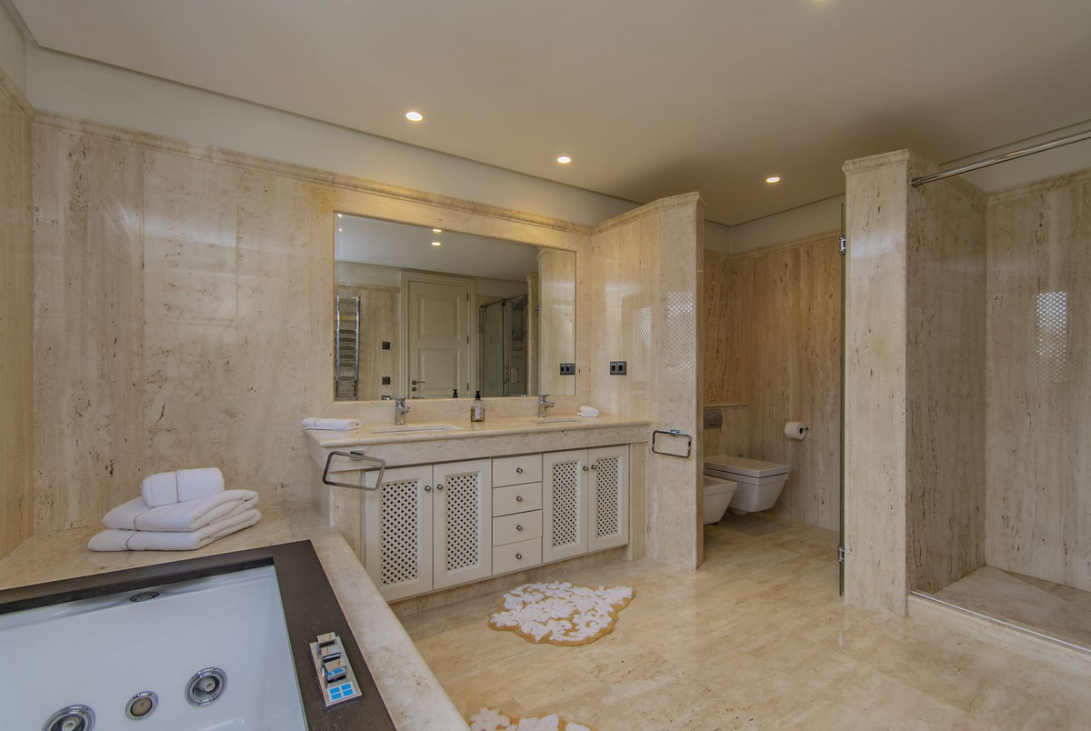 Se vende Ático de 5 dormitorios en Costa Del Sol, Málaga, España