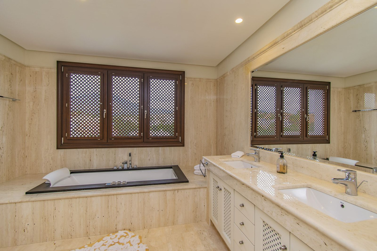 Se vende Ático de 5 dormitorios en Costa Del Sol, Málaga, España