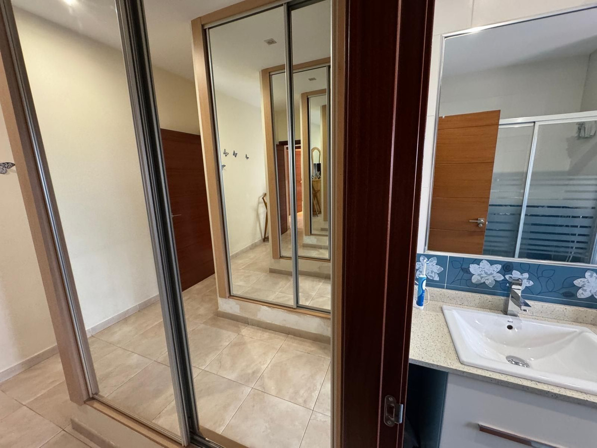 4 Bed Townhouse for sale in Benalmadena Costa Costa Del Sol, Málaga, Spain