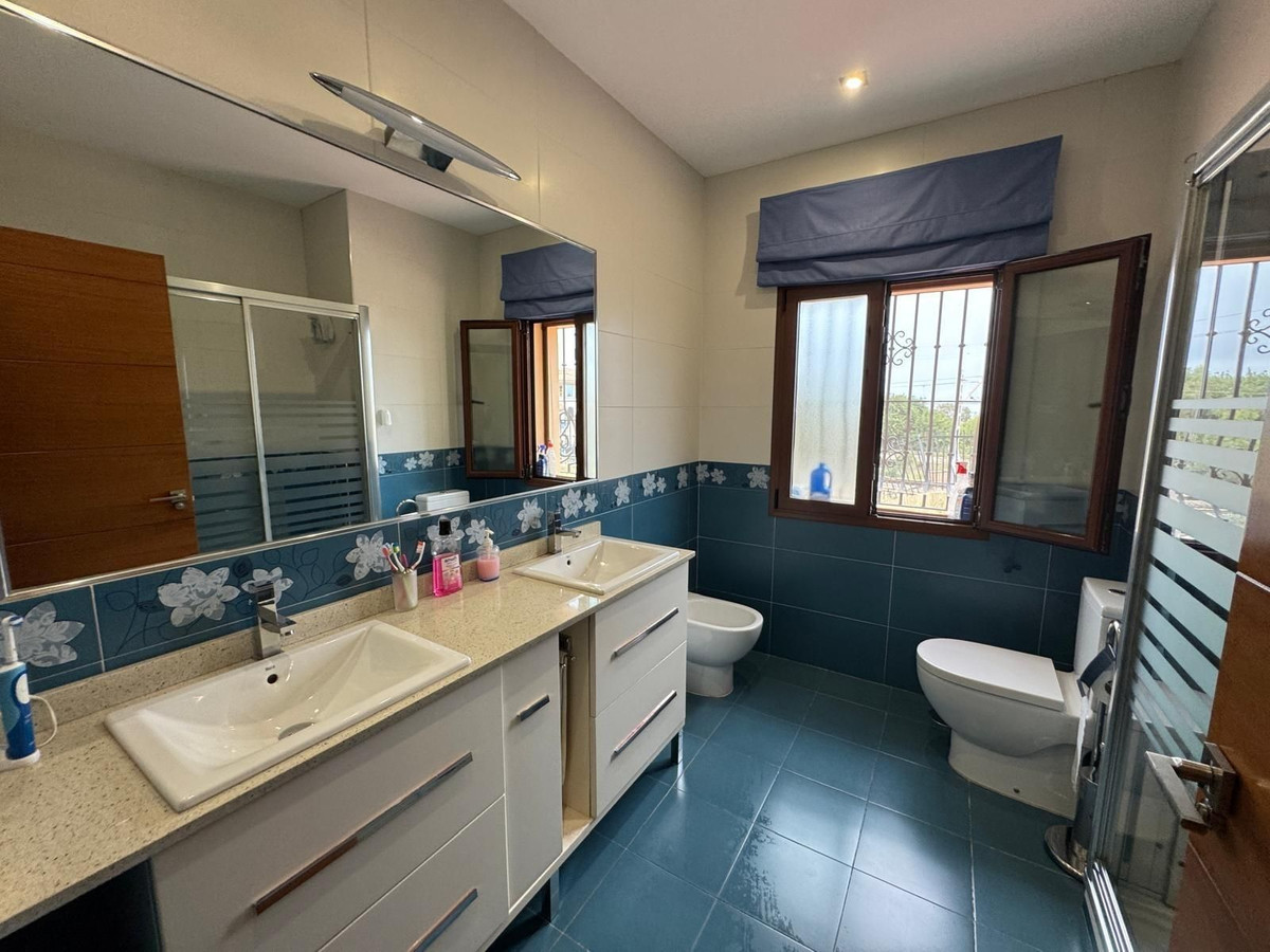 4 Bed Townhouse for sale in Benalmadena Costa Costa Del Sol, Málaga, Spain