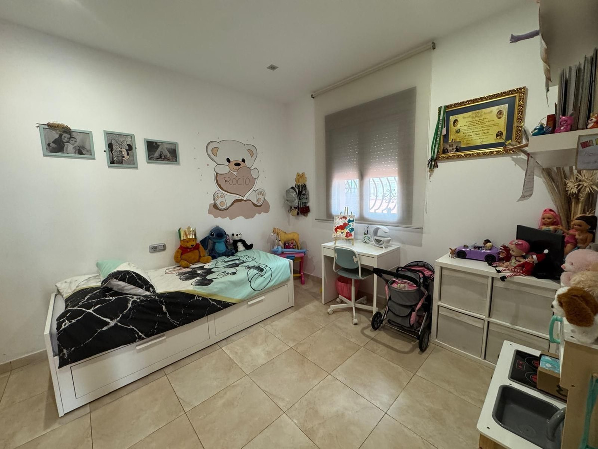 4 Bed Townhouse for sale in Benalmadena Costa Costa Del Sol, Málaga, Spain