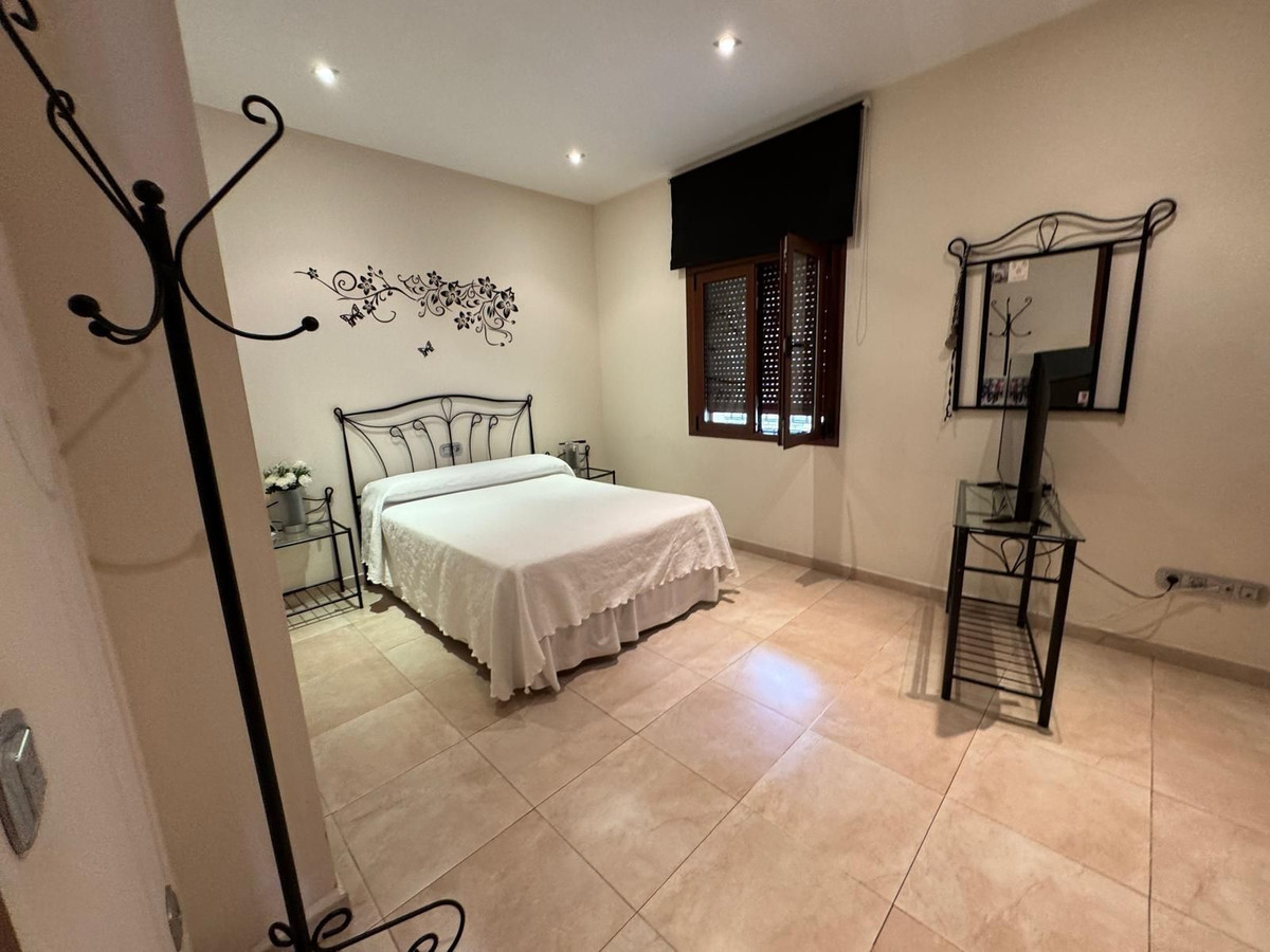 4 Bed Townhouse for sale in Benalmadena Costa Costa Del Sol, Málaga, Spain
