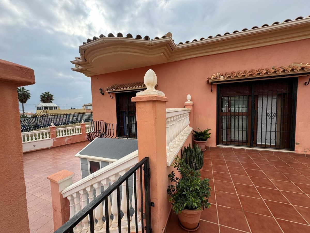 4 Bed Townhouse for sale in Benalmadena Costa Costa Del Sol, Málaga, Spain