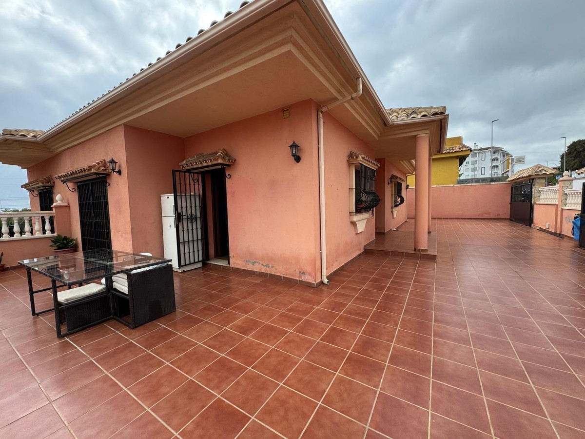4 Bed Townhouse for sale in Benalmadena Costa Costa Del Sol, Málaga, Spain