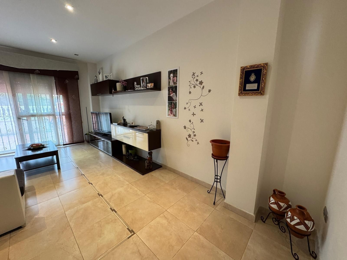 4 Bed Townhouse for sale in Benalmadena Costa Costa Del Sol, Málaga, Spain