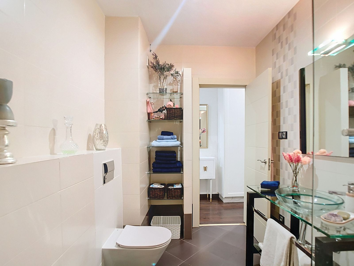 3 Bed Apartment for sale in Málaga Costa Del Sol, Málaga, Spain
