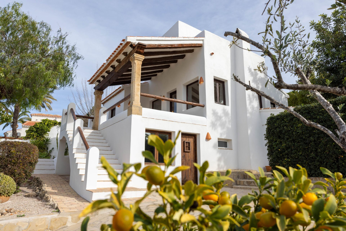 4 Bed Townhouse for sale in Javea Costa Blanca, Alicante, Spain