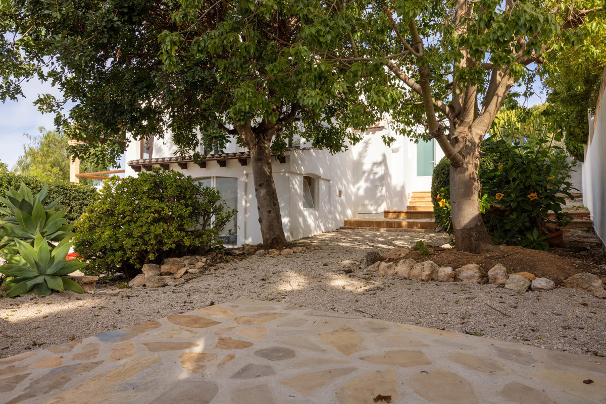 4 Bed Townhouse for sale in Javea Costa Blanca, Alicante, Spain