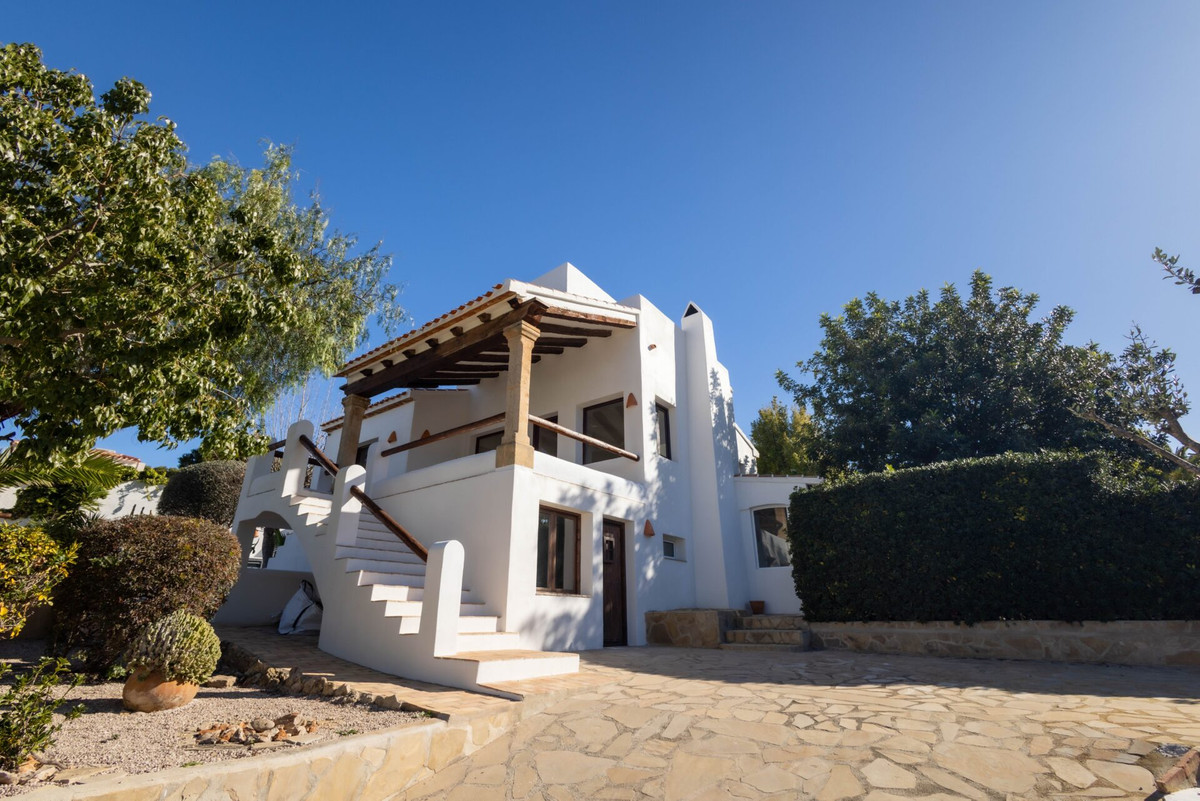 4 Bed Townhouse for sale in Javea Costa Blanca, Alicante, Spain