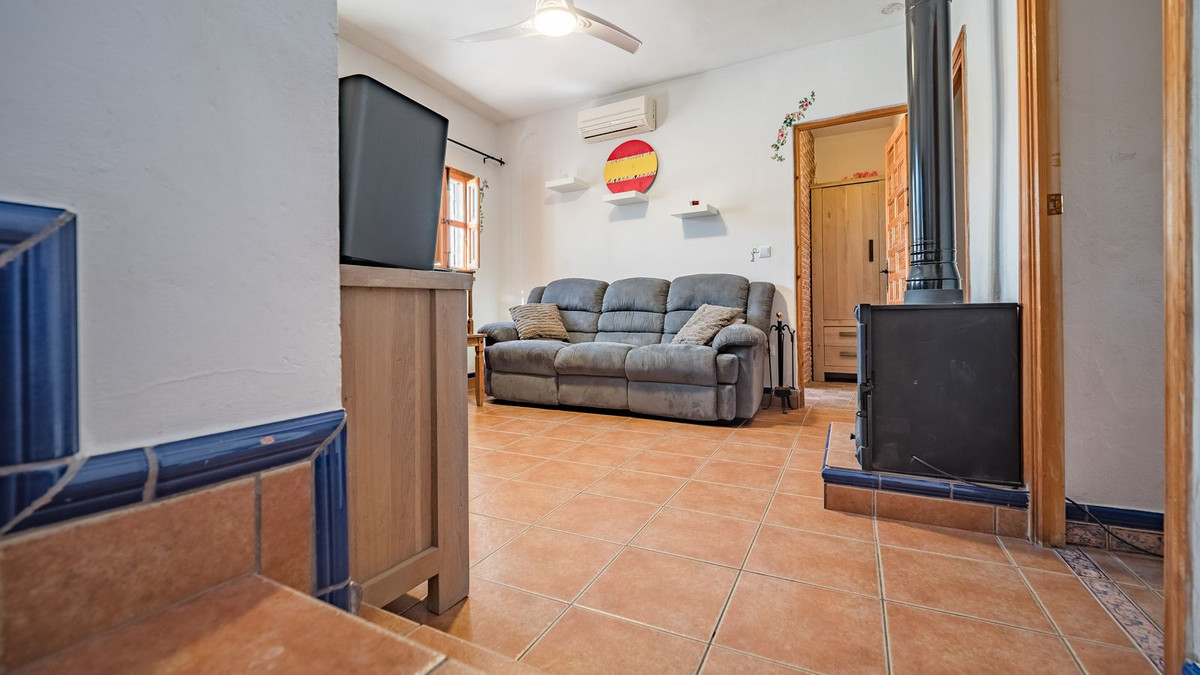 6 Bed Townhouse for sale in Villanueva De La Concepcion Costa Del Sol, Málaga, Spain