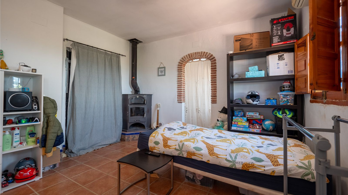 6 Bed Townhouse for sale in Villanueva De La Concepcion Costa Del Sol, Málaga, Spain