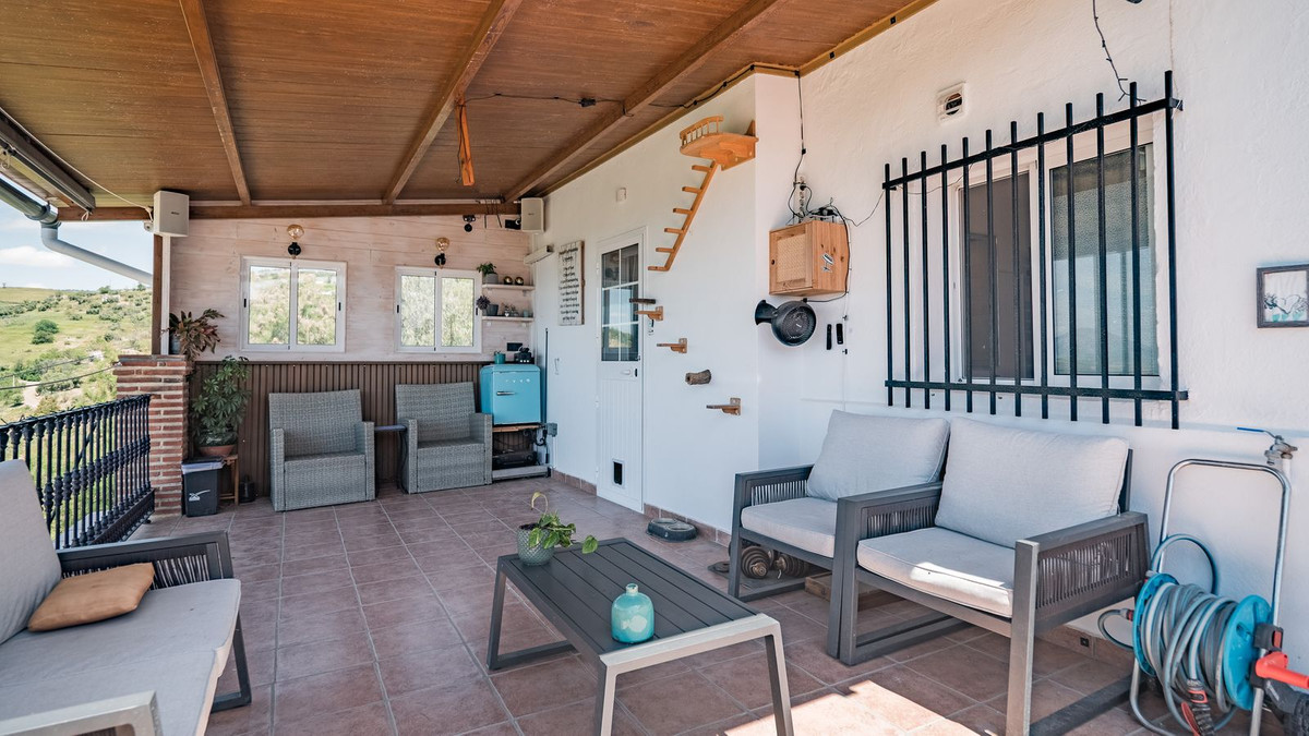6 Bed Townhouse for sale in Villanueva De La Concepcion Costa Del Sol, Málaga, Spain