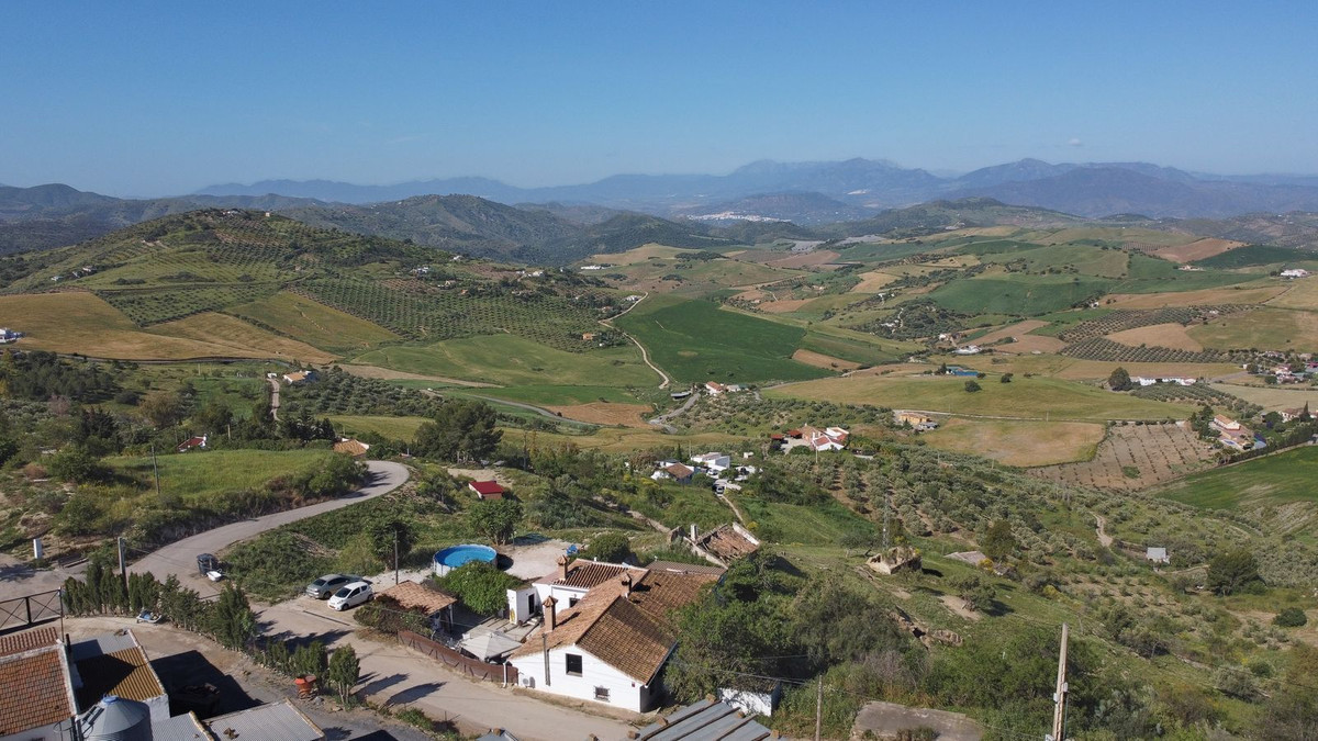 6 Bed Townhouse for sale in Villanueva De La Concepcion Costa Del Sol, Málaga, Spain