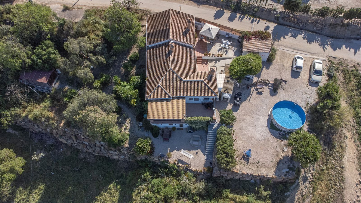 6 Bed Townhouse for sale in Villanueva De La Concepcion Costa Del Sol, Málaga, Spain