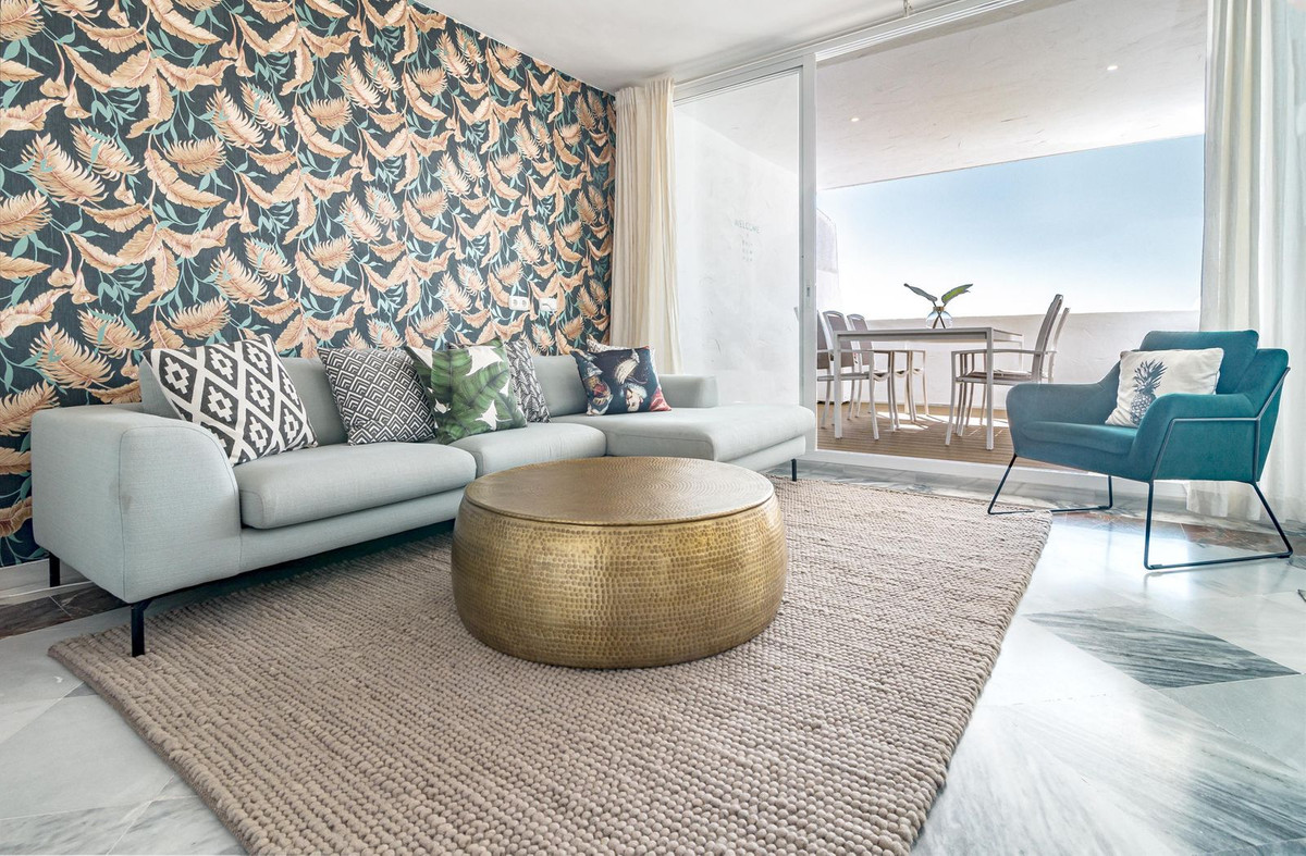 3 Bed Apartment for sale in Nueva Andalucía Costa Del Sol, Málaga, Spain