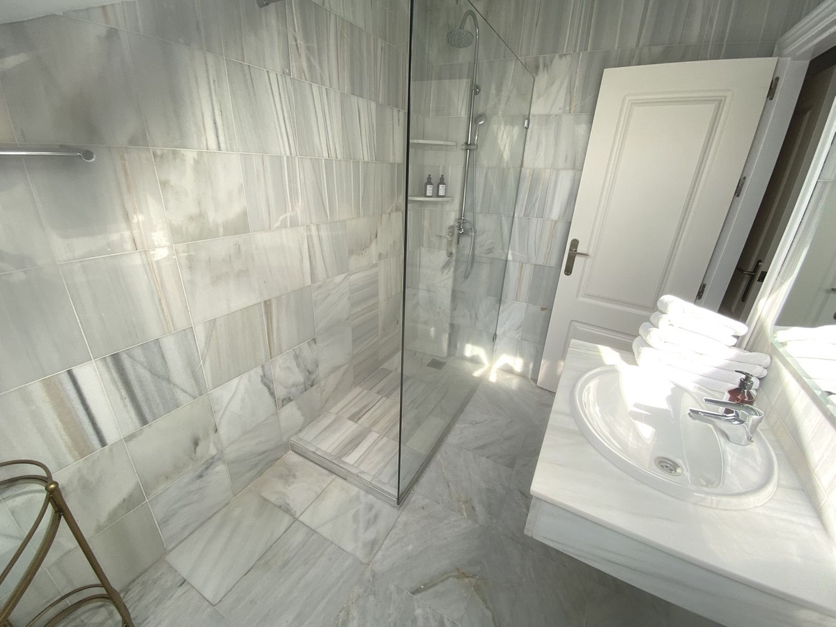 3 Bed Apartment for sale in Nueva Andalucía Costa Del Sol, Málaga, Spain