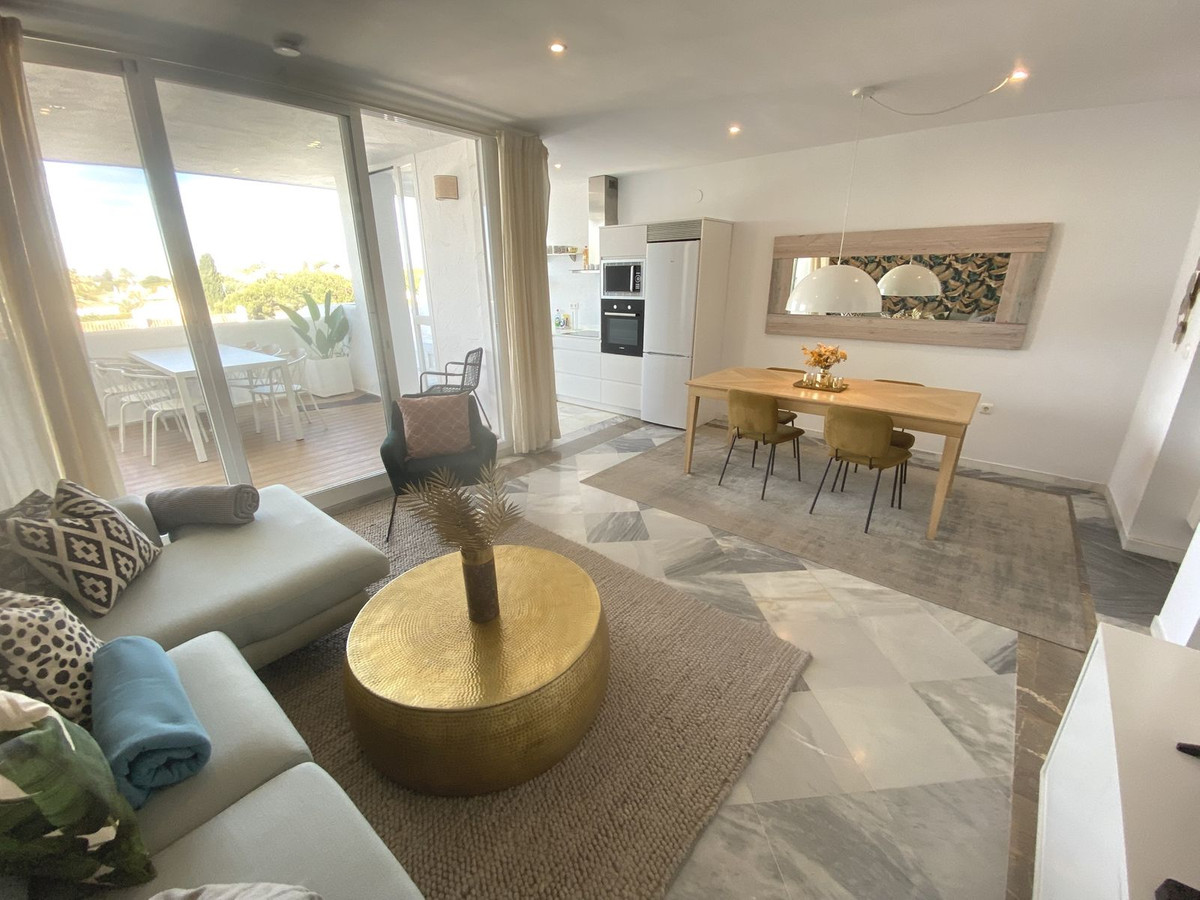 3 Bed Apartment for sale in Nueva Andalucía Costa Del Sol, Málaga, Spain