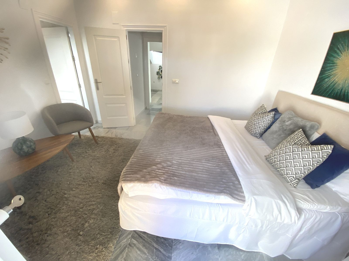3 Bed Apartment for sale in Nueva Andalucía Costa Del Sol, Málaga, Spain