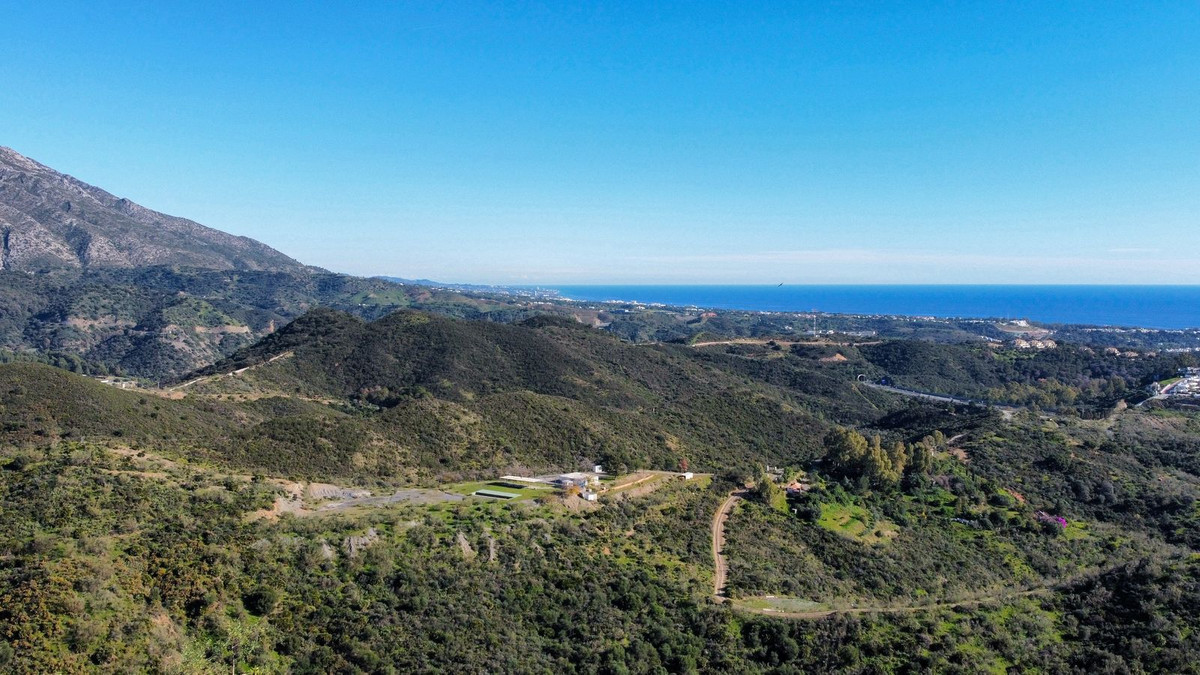 Plots for sale in La Quinta Costa Del Sol, Málaga, Spain