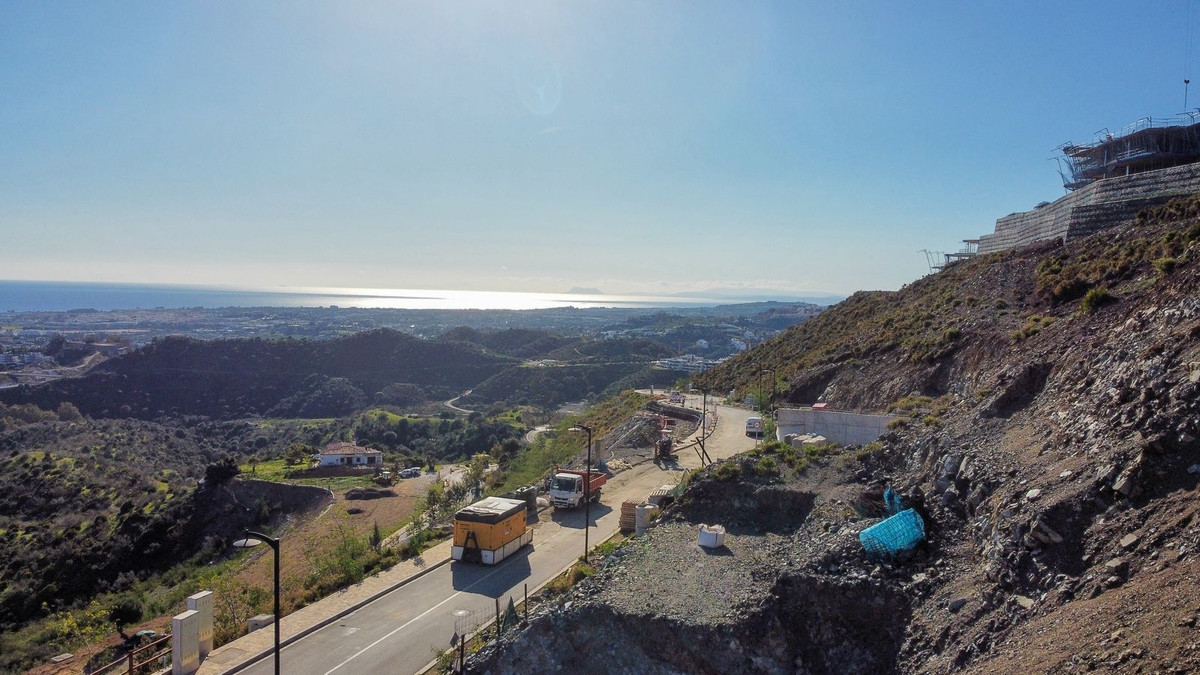 Plots for sale in La Quinta Costa Del Sol, Málaga, Spain