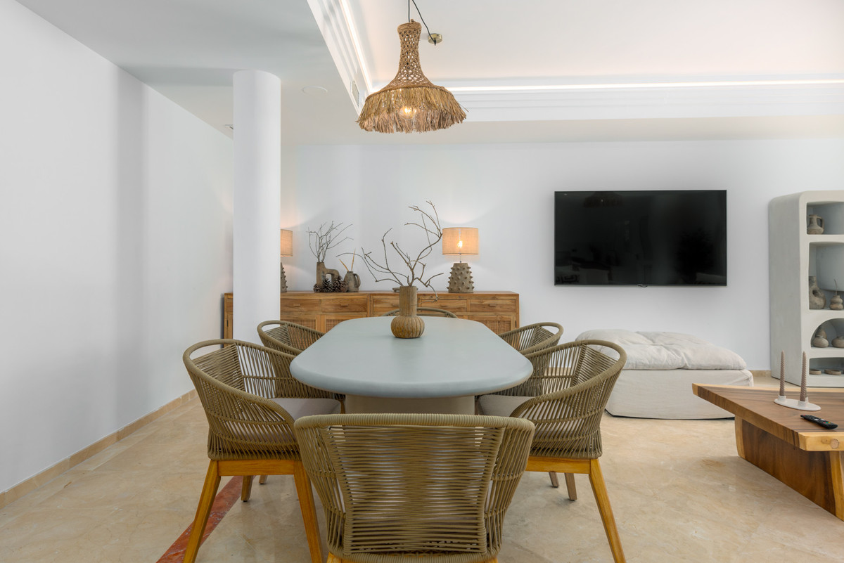 Se vende Apartamento Planta Baja de 3 dormitorios en Costa Del Sol, Cadiz, España