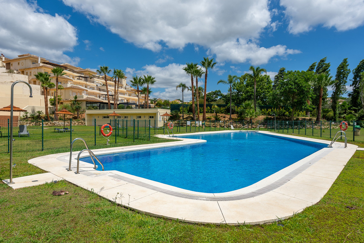 Se vende Apartamento Planta Baja de 3 dormitorios en Costa Del Sol, Cadiz, España
