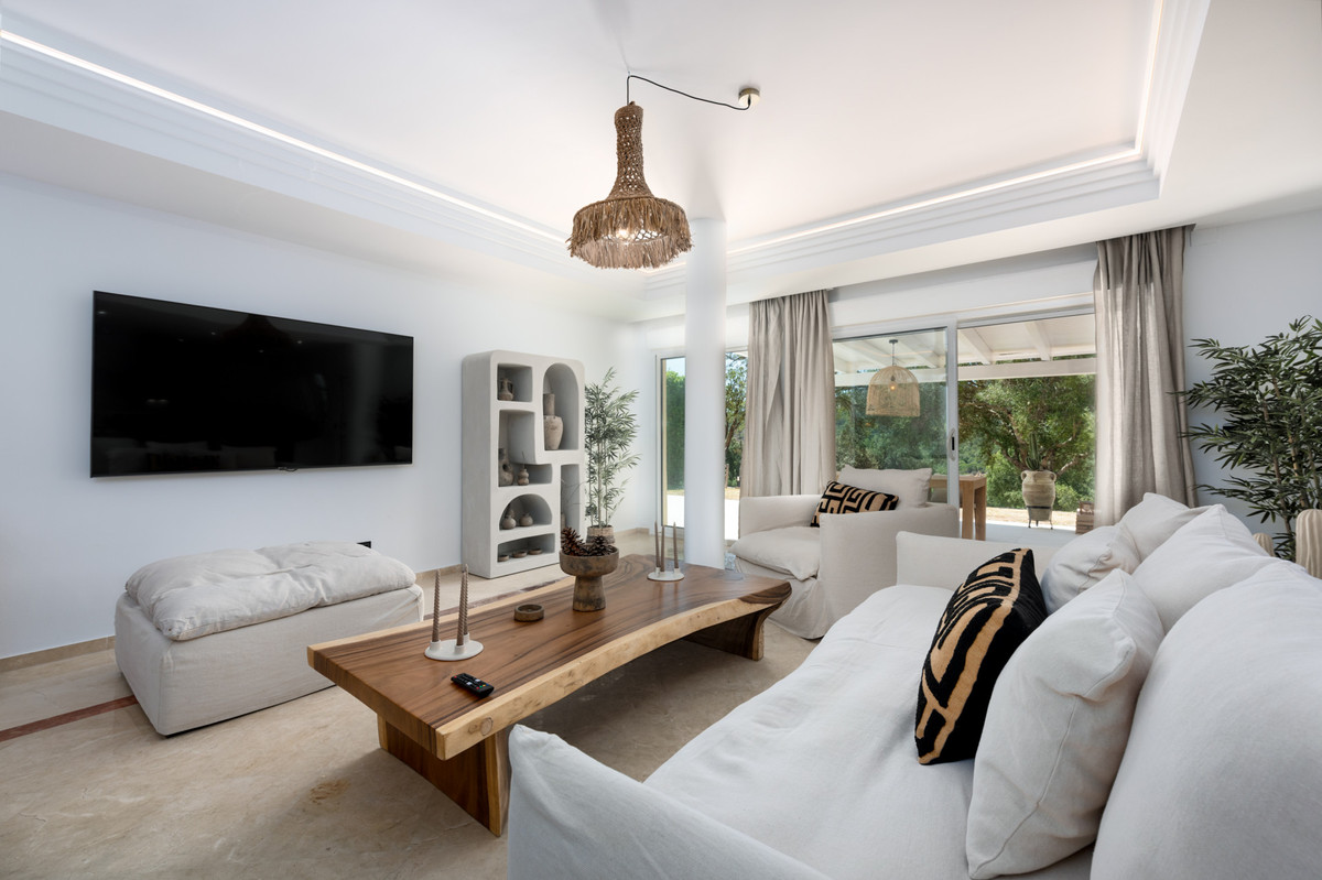 Se vende Apartamento Planta Baja de 3 dormitorios en Costa Del Sol, Cadiz, España