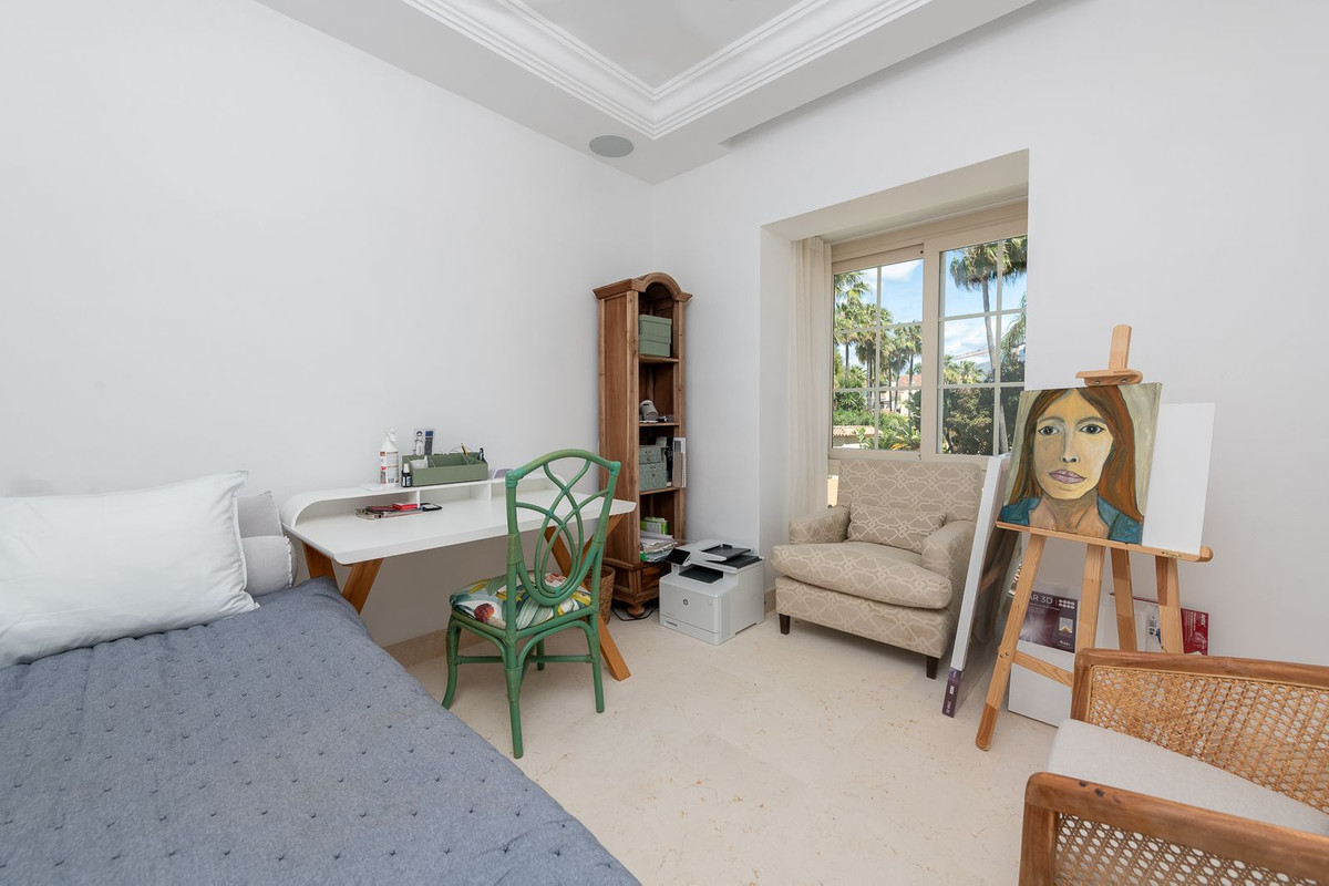 Se vende Villa - Chalet de 6 dormitorios en Costa Del Sol, Málaga, España