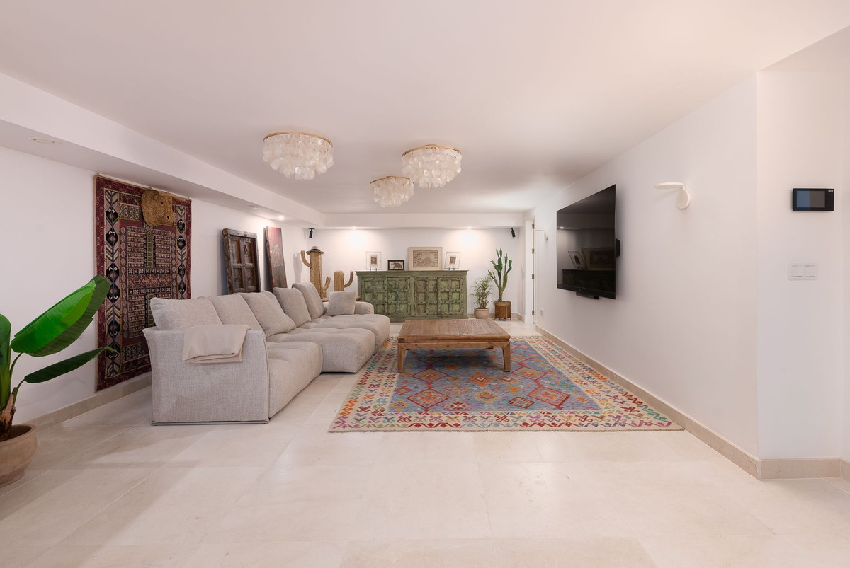 Se vende Villa - Chalet de 6 dormitorios en Costa Del Sol, Málaga, España