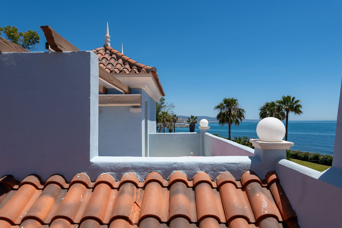 Se vende Villa - Chalet de 6 dormitorios en Costa Del Sol, Málaga, España