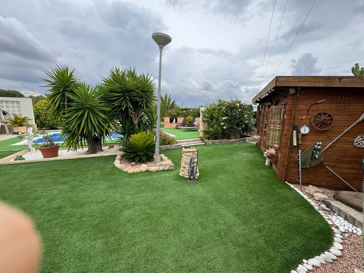 Se vende Villa - Chalet de 3 dormitorios en Costa Blanca, Alicante, España